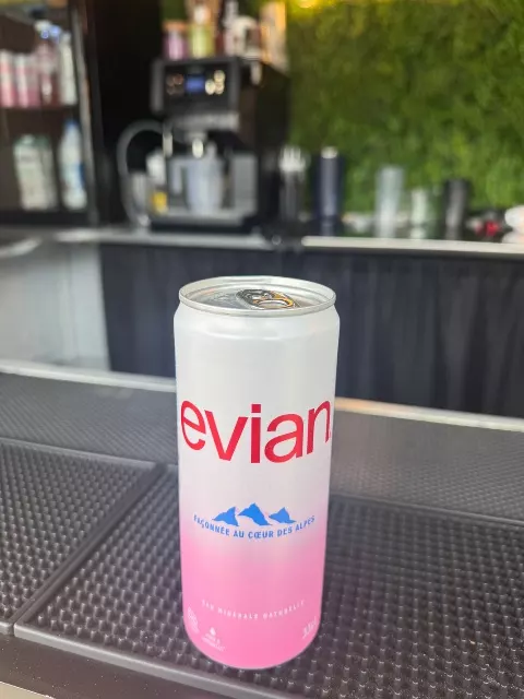 Canette d’evian 33cl